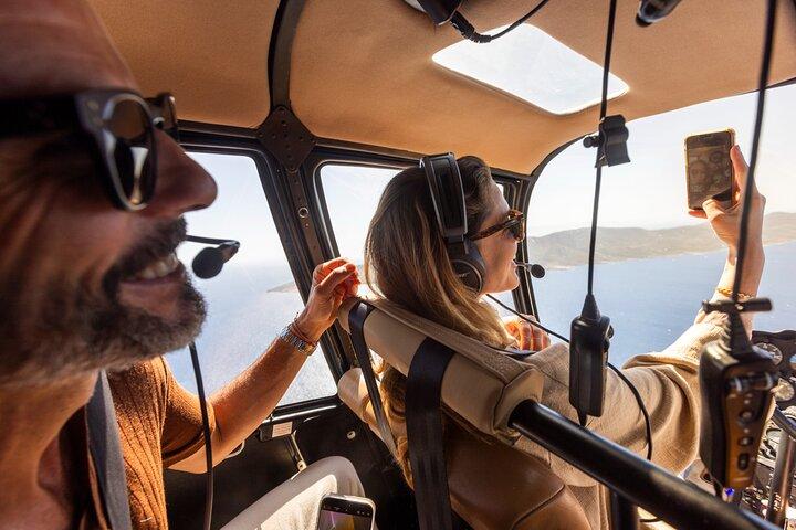 Experiência Santorini Sunset por helicóptero
