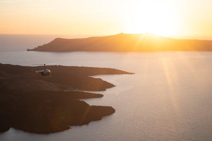 Experiência Santorini Sunset por helicóptero