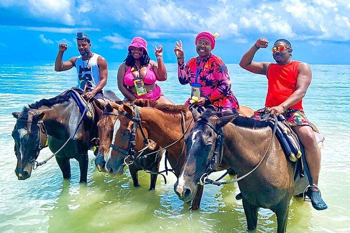 ATV-, Bambus-Rafting- und Reittour ab Montego Bay
