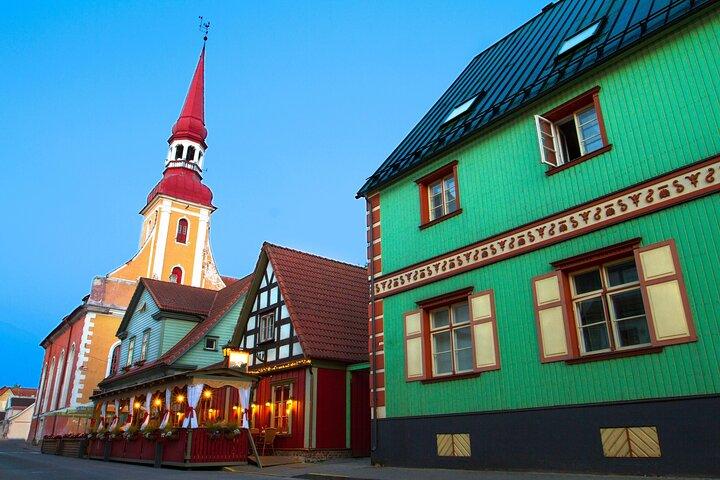 Tallinn Nach Riga Private Sightseeing Transfer und Tour