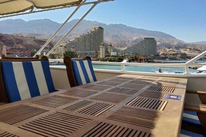 Ain Sohkna - Tagestour per Yacht ab Kairo