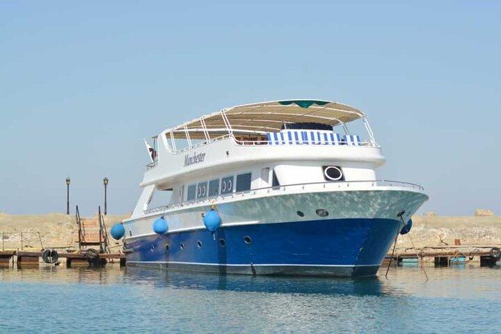 Ain Sohkna - Tagestour per Yacht ab Kairo