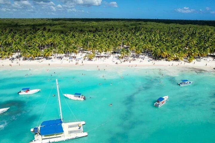 De Santo Domingo Ilha Saona Comida e Bebida Catamarã Vip