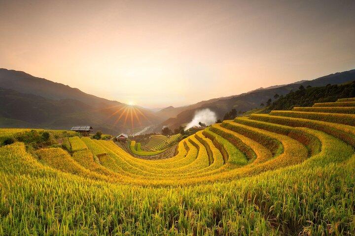 Tour in moto di 2 giorni a Mu Cang Chai Loop da Sapa