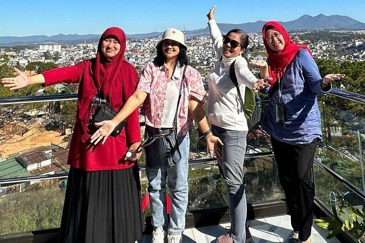 ランビャン山 、クレイジーハウス、ダラットからのダタンラ滝
