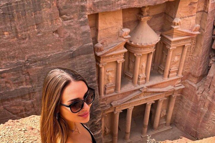 Excursão guiada privada de Petra e Wadi Rum