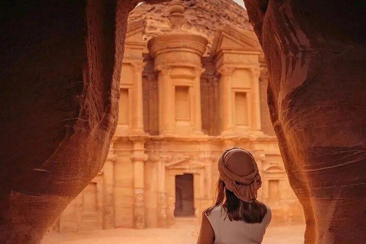 Excursão guiada privada de Petra e Wadi Rum