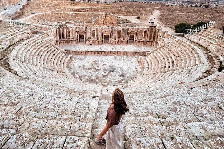 Visita guiada privada de día completo a Jerash y Ajloun