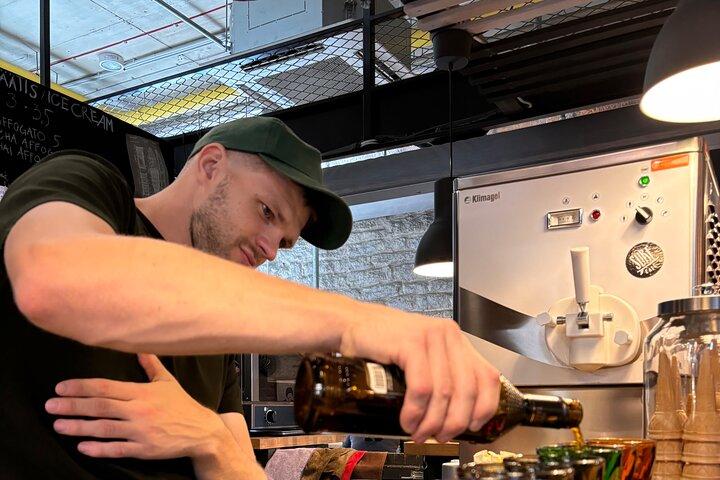 タリンのエストニア食と歴史ウォーキングツアー