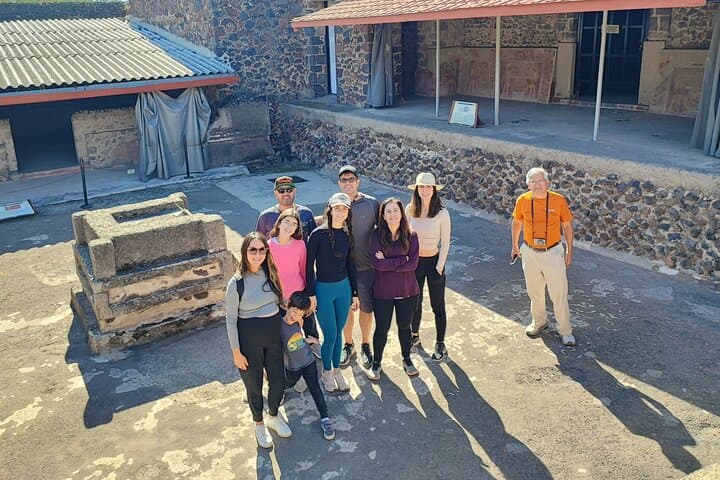 Private full tour to Teotihuacan and Basilica at your own pace