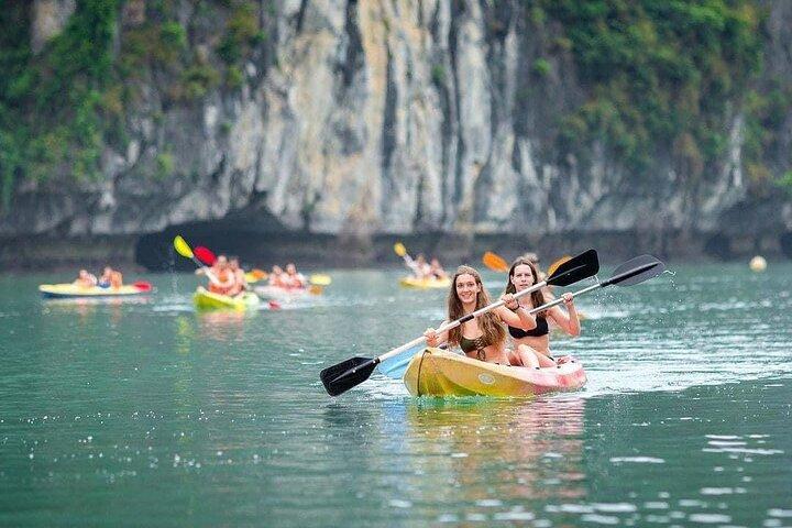 北ベトナムのベスト5日間旅行：ハノイ、ニンビン、ハロン