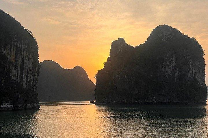 ハノイ：人気のラグジュアリーデイクルーズ、ランチ付きランハ湾観光