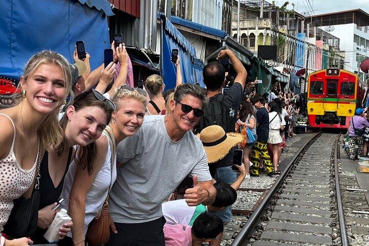 Visite privée des marchés flottants et ferroviaires de luxe