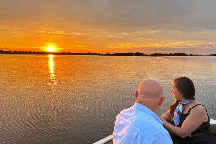 Cruzeiro ao pôr do sol com champanhe em Daytona Beach