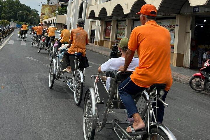 Ho-Chi-Minh-Stadt Landausflug von Häfen einschließlich Cyclo Ride