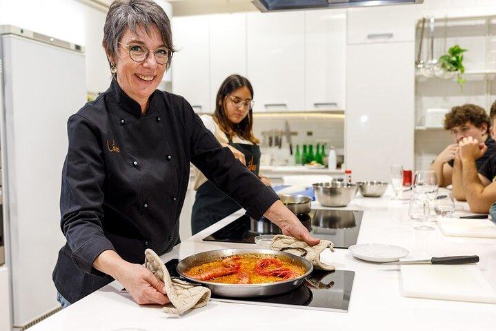 Spanisch Tapas & Paella Kochkurs in Madrid mit Lola