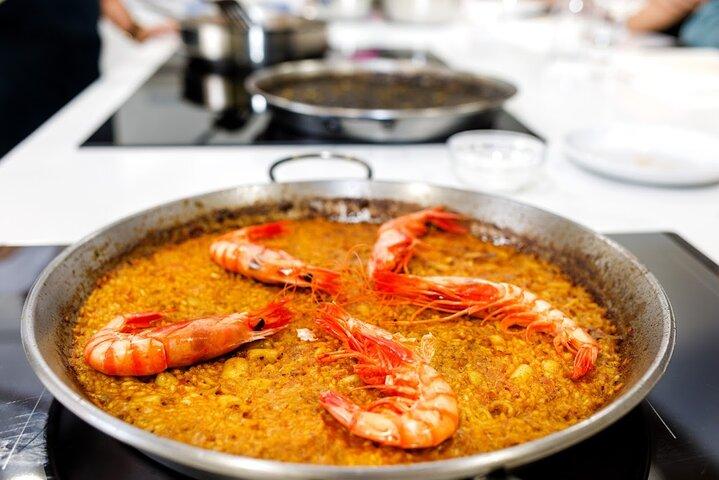 Spanisch Tapas & Paella Kochkurs in Madrid mit Lola