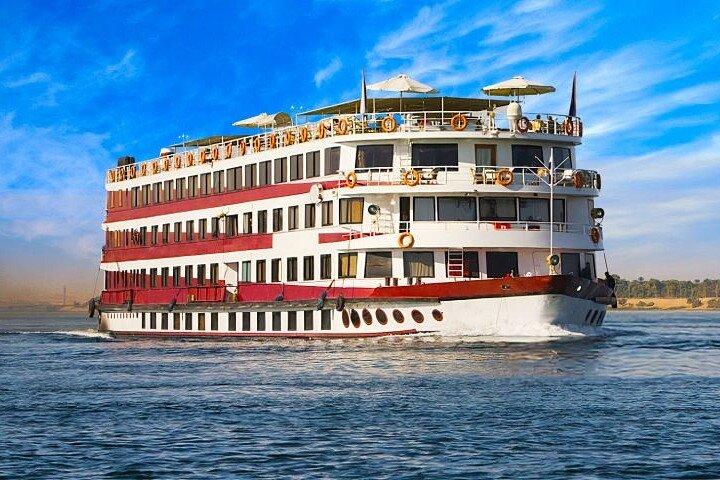 Crociera di 4 giorni sul Nilo naviga Assuan a Luxor & Abu Simbel. Mongolfiera