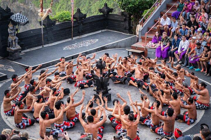 Excursão à noite ao Templo Uluwatu e Kecak Fire Dance