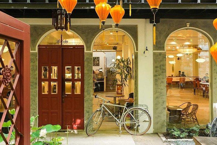 ホーチミンインスタカフェツアー~ピンク教会、エステティックカフェ