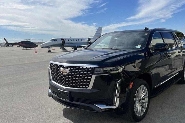 Premier Limousine Miami Airport Traslados al puerto del hotel en Lux SUV