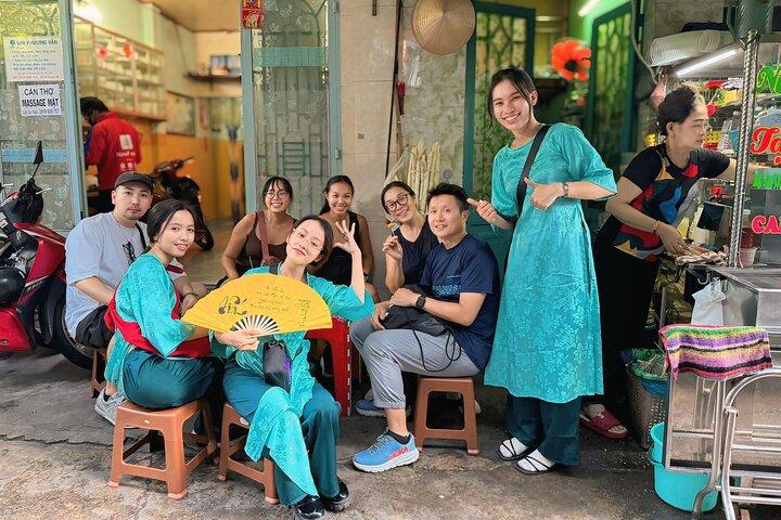Ho Chi Minh City Street Food Tour & Sightseeing By Motorbike