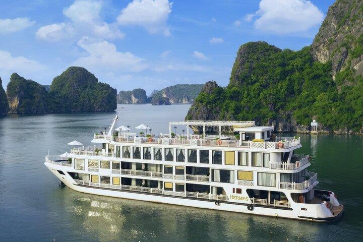 2 - Dia Hermes Luxury Cruise com varanda privada em Halong Bay