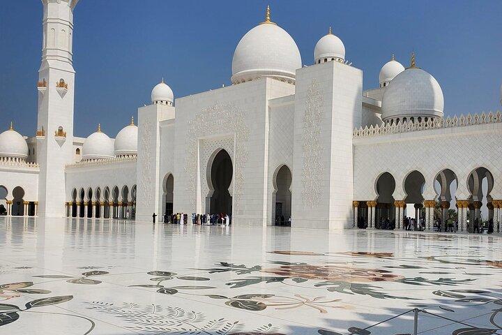 Abu Dhabi Full Day Privétour met bezoek aan de Grote Moskee en het Paleis