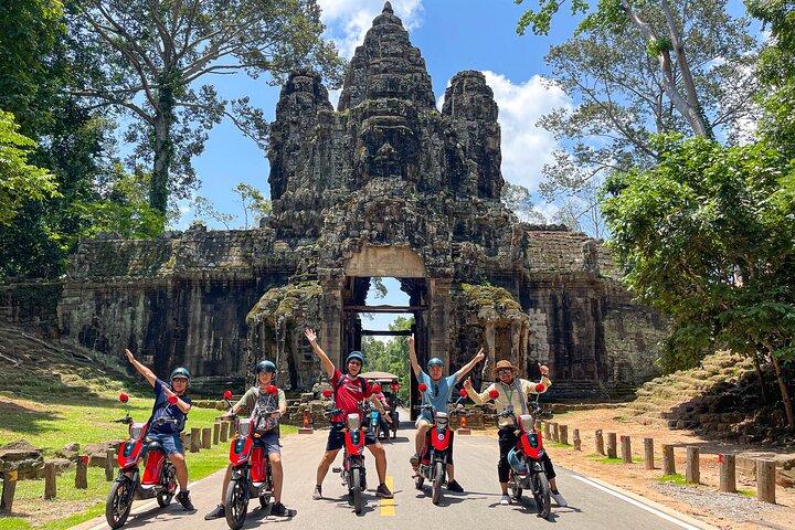 朝食付きのEバイク体験によるアンコールワット日の出ツアー
