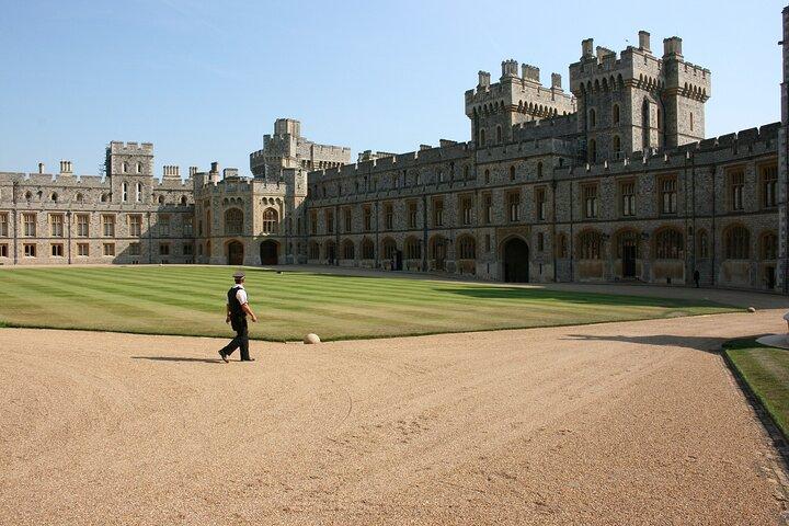 Visite privée tout compris du château de Windsor et de Stonehenge avec pass