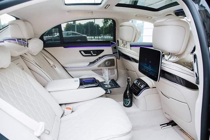 Warszawa Sightseeing med NY Mercedes Sclass !!!
