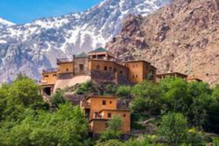 Escursione di un giorno sulle montagne dell'Atlante e 3 valli, giro in cammello da Marrakech