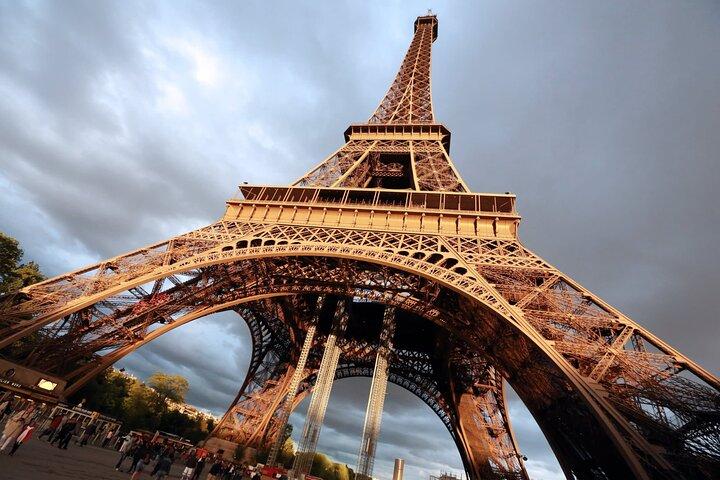 6 heures Paris Night Tour avec Crazy Horse