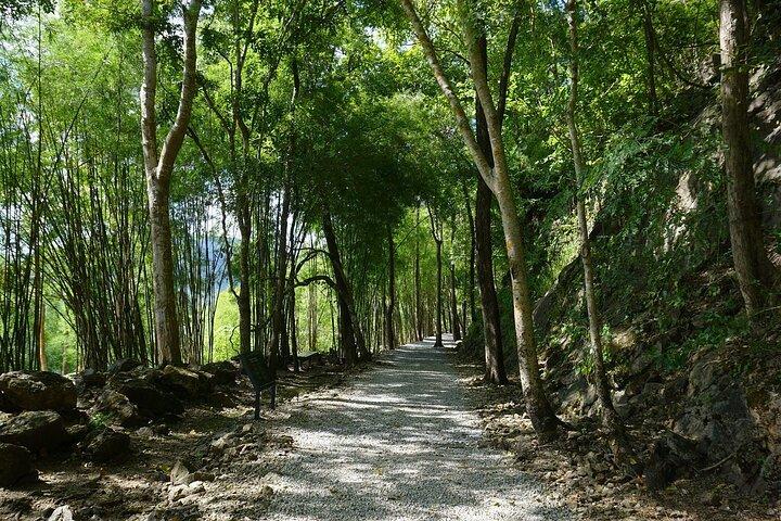 Kanchanaburi World War 2 Private Charter Pathway do Tour do Passado
