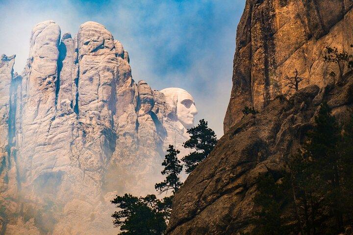 Mt Rushmore & Crazy Horse with Iron Mtn Rd, Needles & Sylvan Lake（アイアンマウンテンRd、ニードルズ＆シルヴァンレイク）