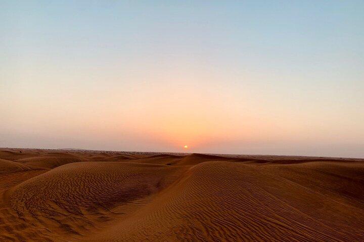 PVT Desert Safari Tour mit Abendessen & Dubai City Tour