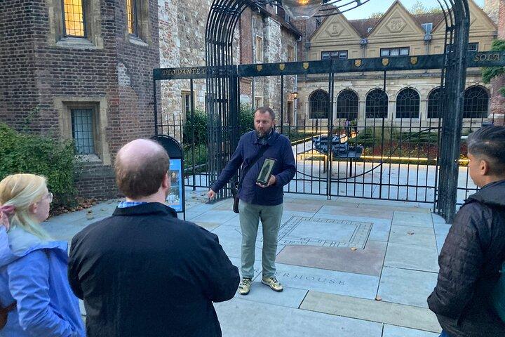 Londense Ghosts & Gruesome Past Nighttime Walking Tour