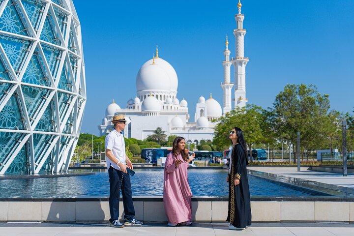 Majestic Saadiyat: Private Abu Dhabi Tour featuring Grand Mosque