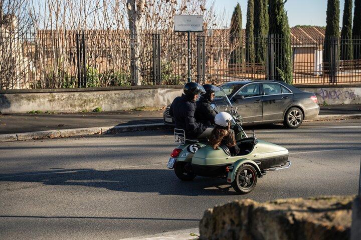 Visite de Rome en Fiat 500 et Vespa vintage avec Prosecco
