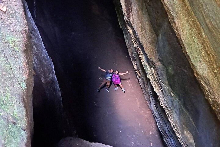 ¡Explora las cuevas y cascadas del Bosque de Tijuca!