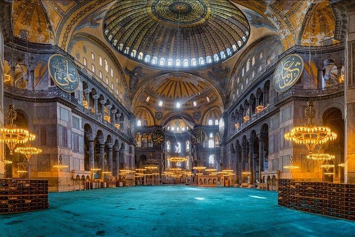 Discover Old City of Istanbul with History and Future