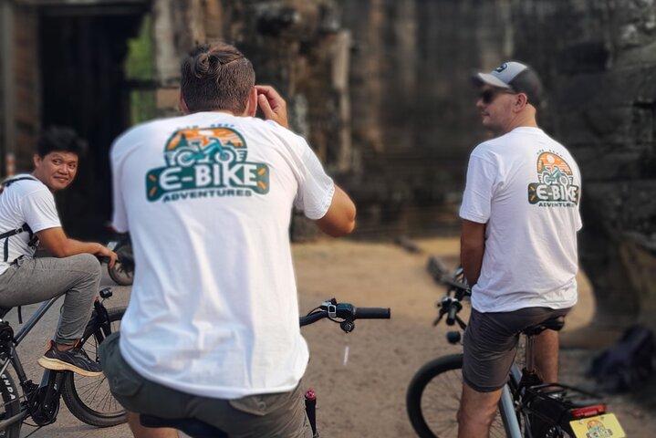 電動マウンテンバイクでアンコール寺院を探索