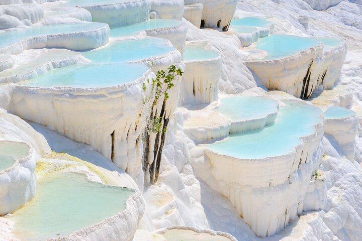Pamukkale Day Tour fra Antalya med drop off i Kusadasi