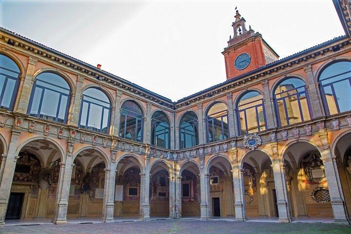 Führung durch das Archiginnasio in einer kleinen Gruppe in Bologna