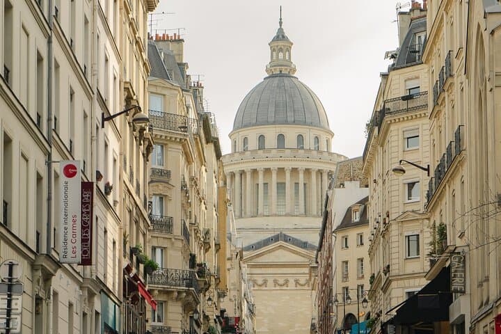 Historic Left Bank Walking Tour in Paris