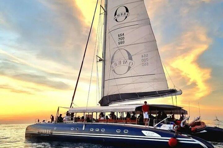 ラチャ＆コーラル諸島へのオンブルヨットクルーズ