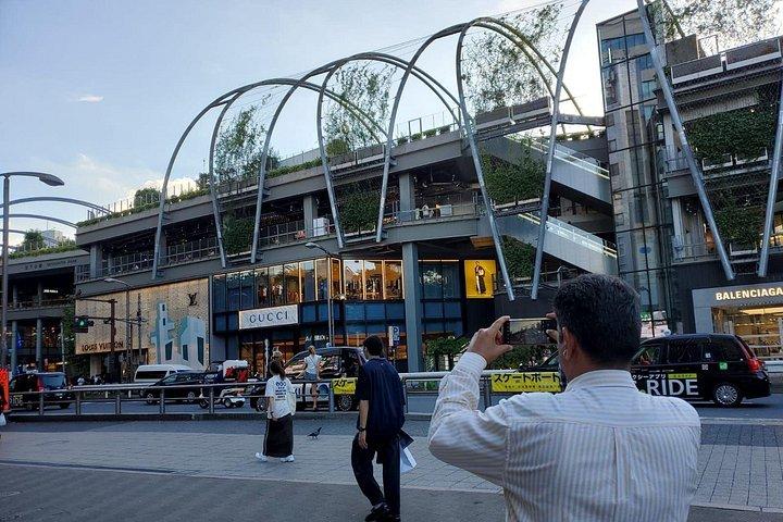 東京建築・現代アートを巡るツアー