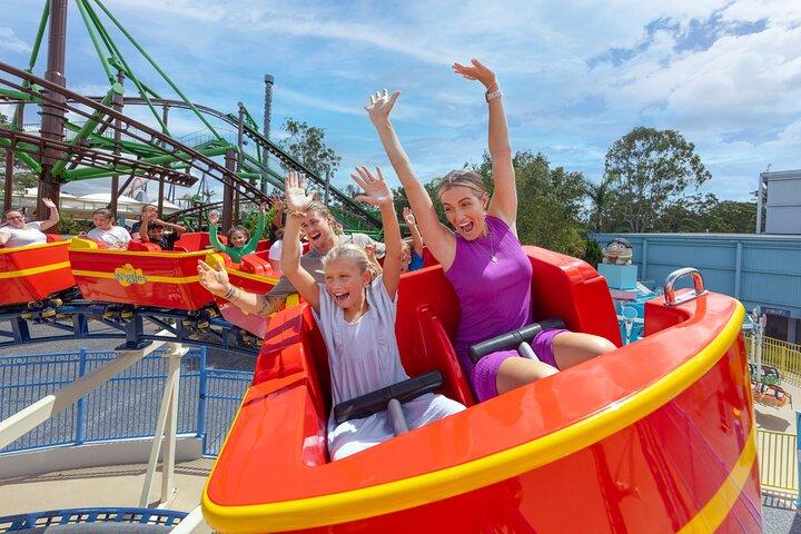 Gold Coast: Dreamworld and SkyPoint 2-Day Entry Ticket