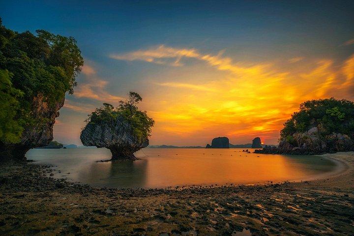 クラビからのホン諸島サンセットと生物発光ボートツアー