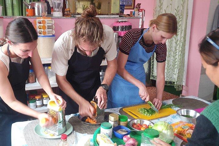 Nepalesisk madlavningskursus i Pokhara med en lokal familie